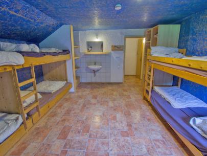 6-Bett-Zimmer im Schlafgebäude - blaues Zimmer