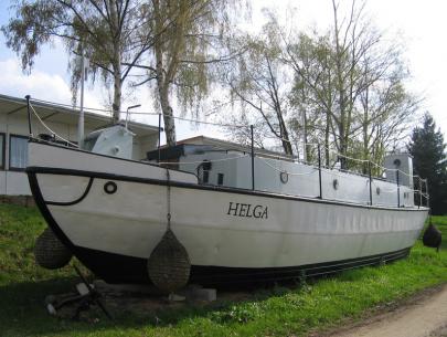 Hausboot Helga mit eigener Kombüse