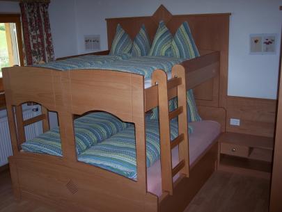 Kombi - Möbel - als Doppelbett oder Etagenbett möglich