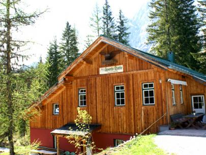 Sporta-Hütte im Sommer, Selbstversorgerhütte im Salzburger Land