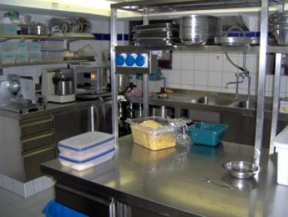 Unsere moderne Küche - hier kocht unser Personal gerne für Sie